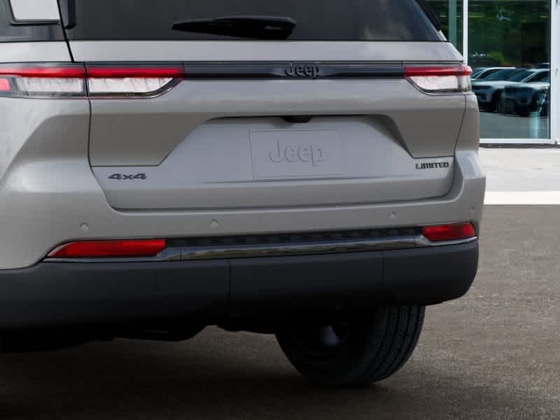 New 2025 Jeep Grand Cherokee Limited w/ Black Appearance Package AWD/4WD image 13