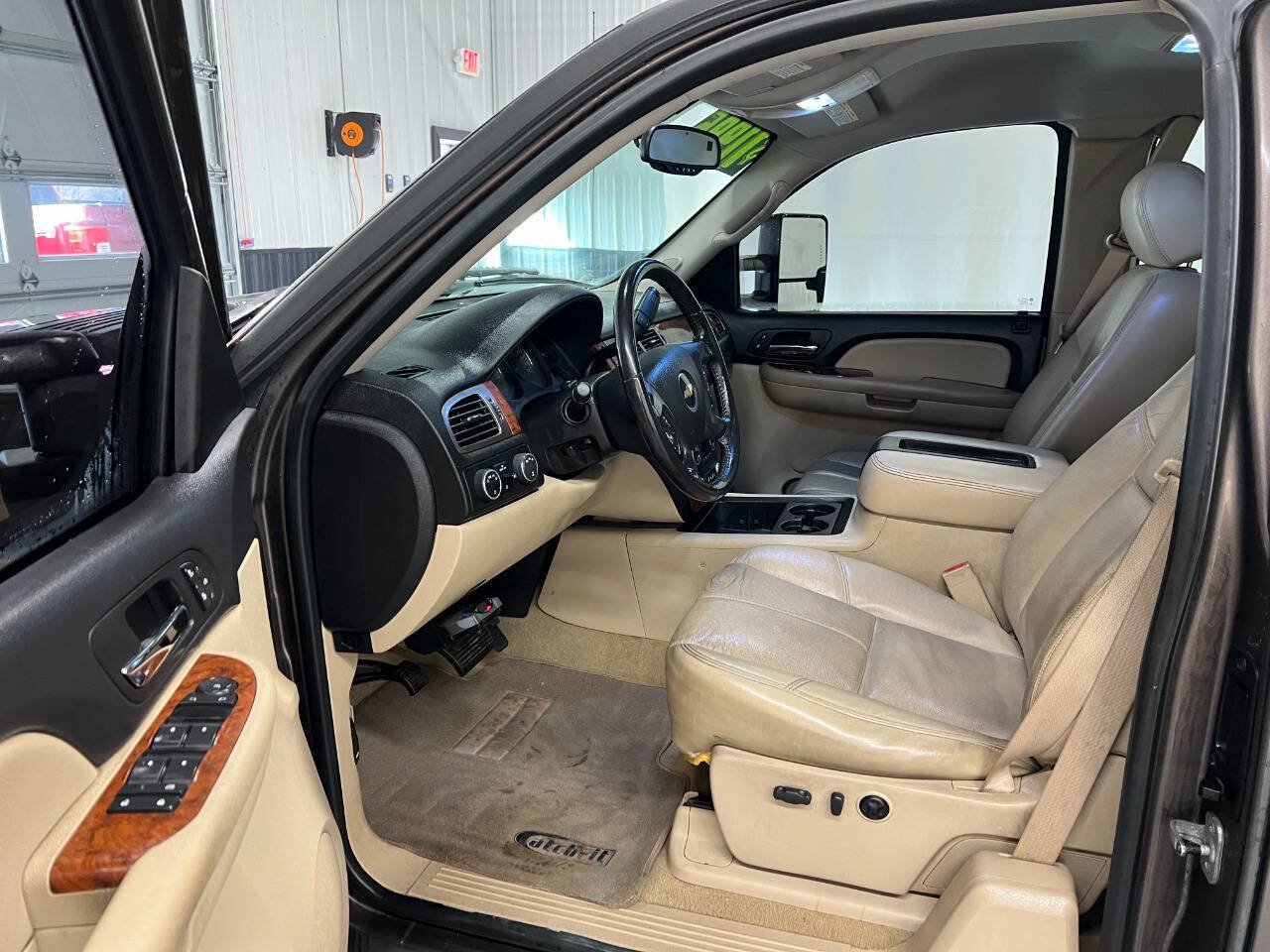 Used 2007 Chevrolet Silverado 3500 LTZ w/ EZ-Lift Tailgate Package AWD/4WD image 7