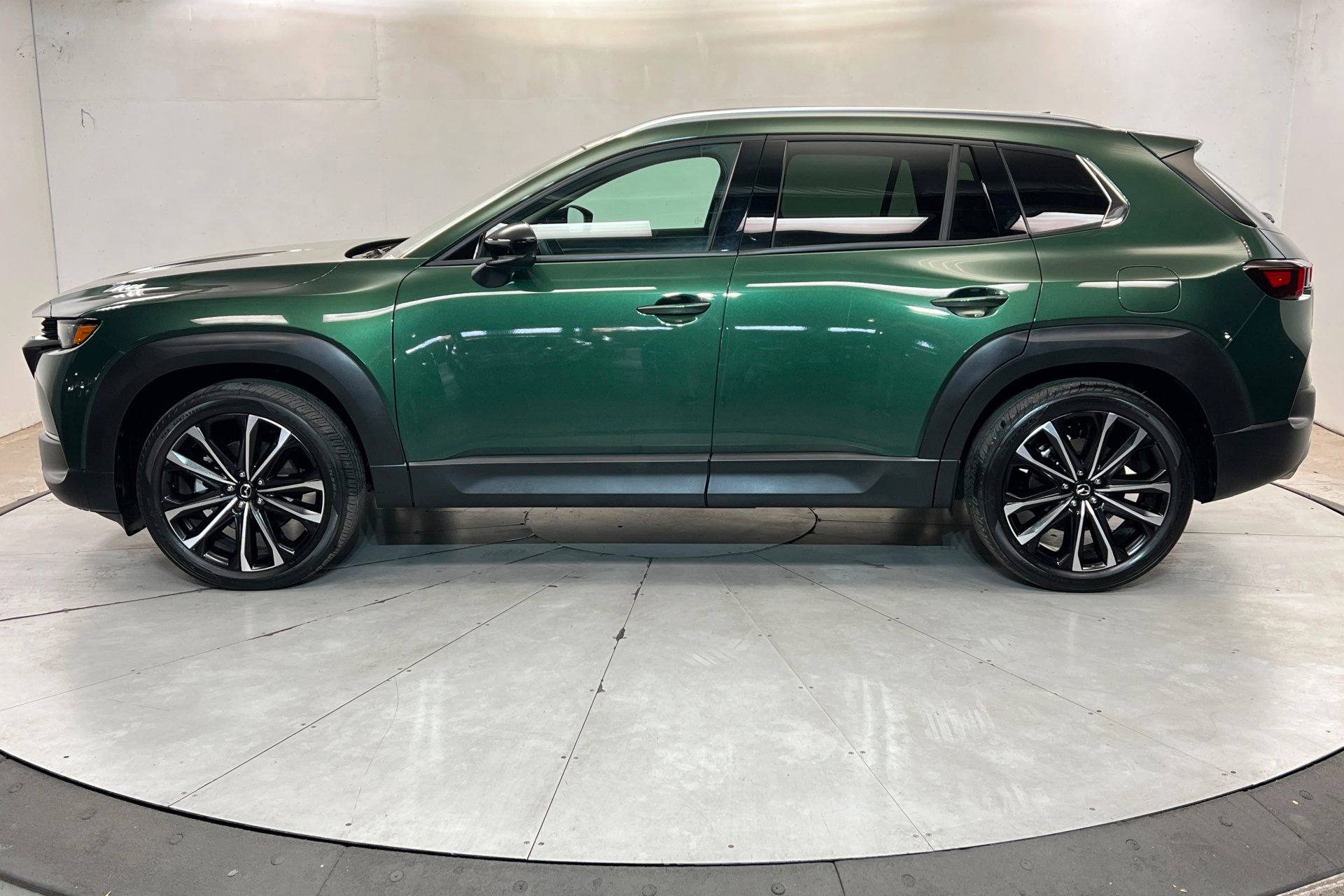 Used 2025 MAZDA CX-50 AWD 2.5 Turbo w/ Premium Pkg image 2