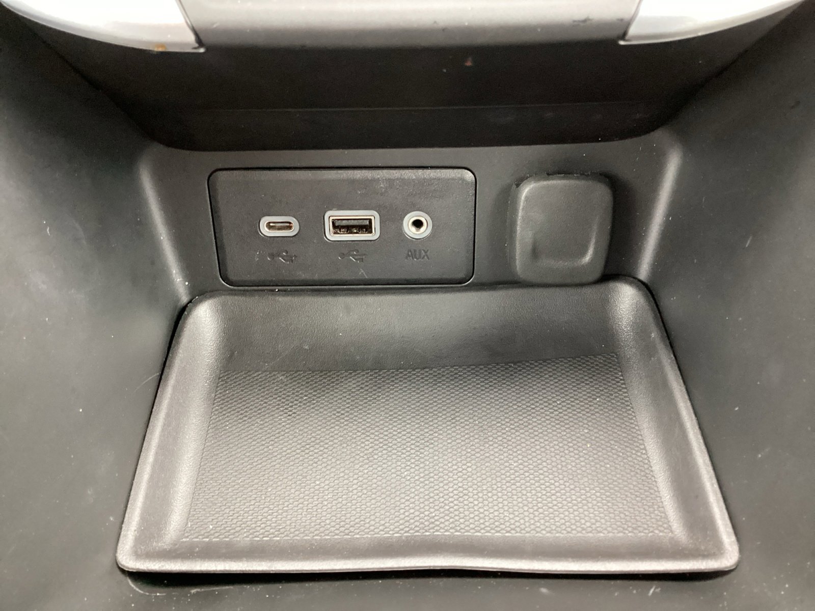 Used 2023 GMC Terrain SLE w/ Driver Convenience Package image 24