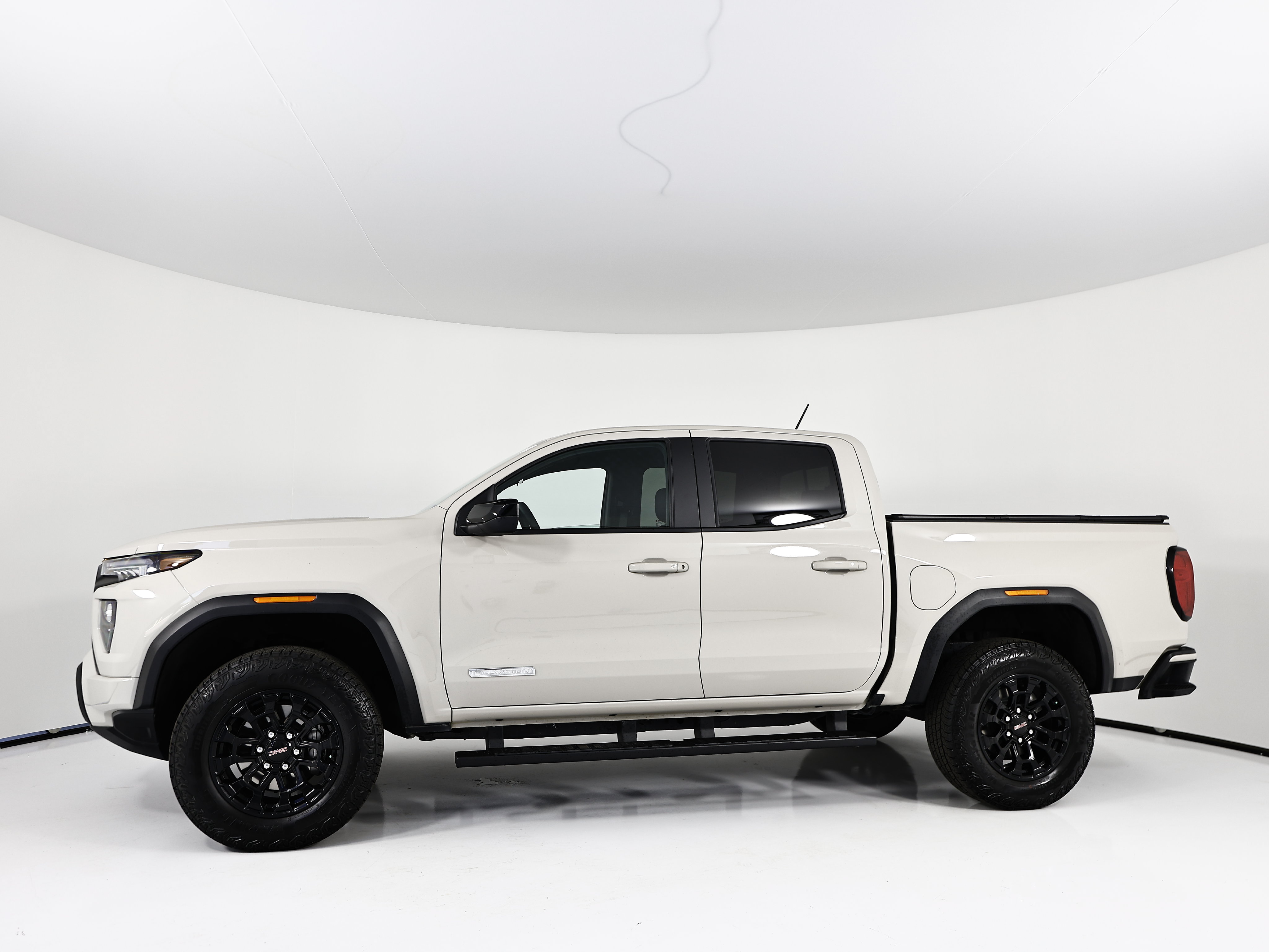 Used 2026 GMC Canyon Elevation RWD image 2