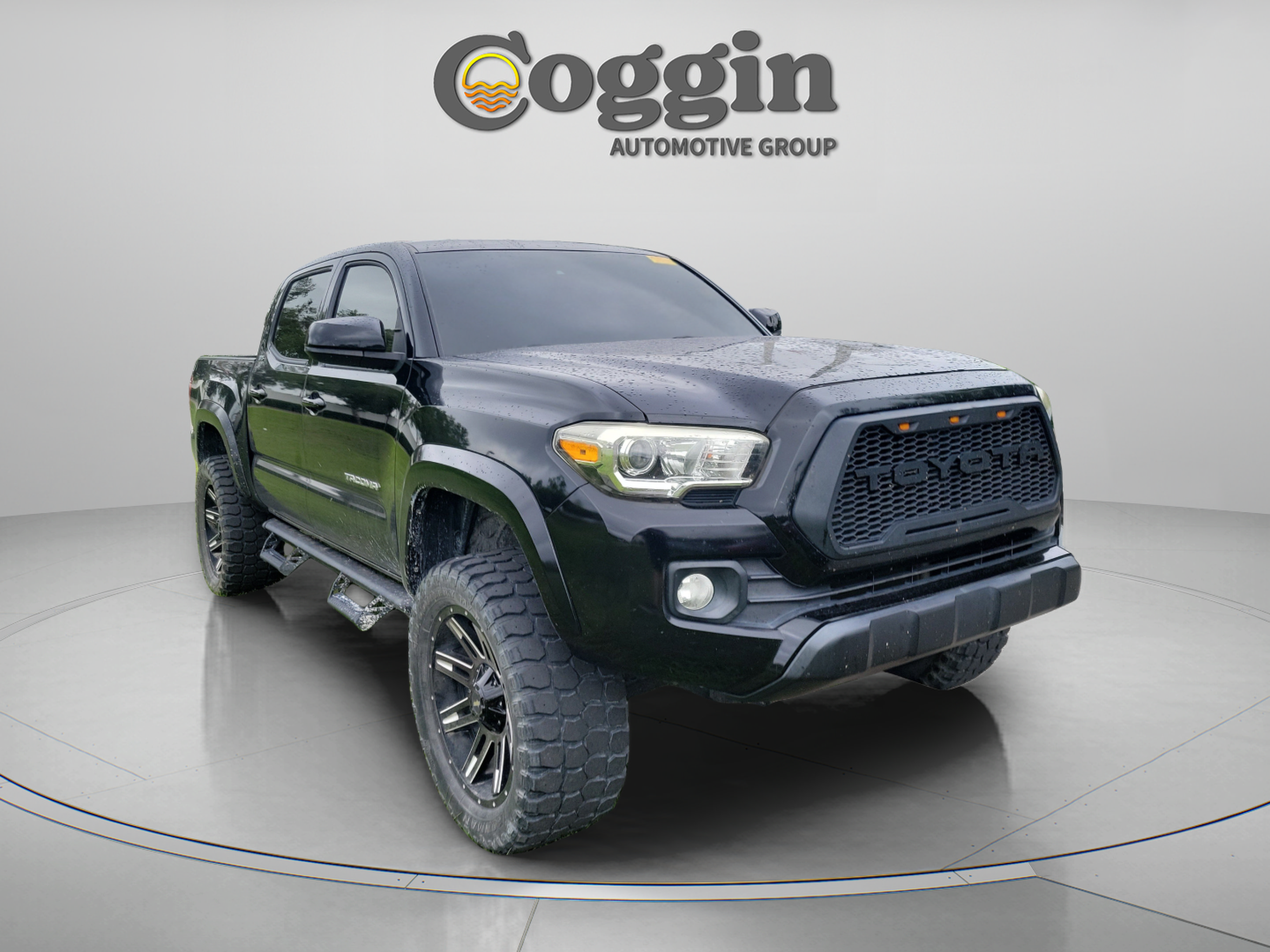 Used 2018 Toyota Tacoma SR5 RWD image 6