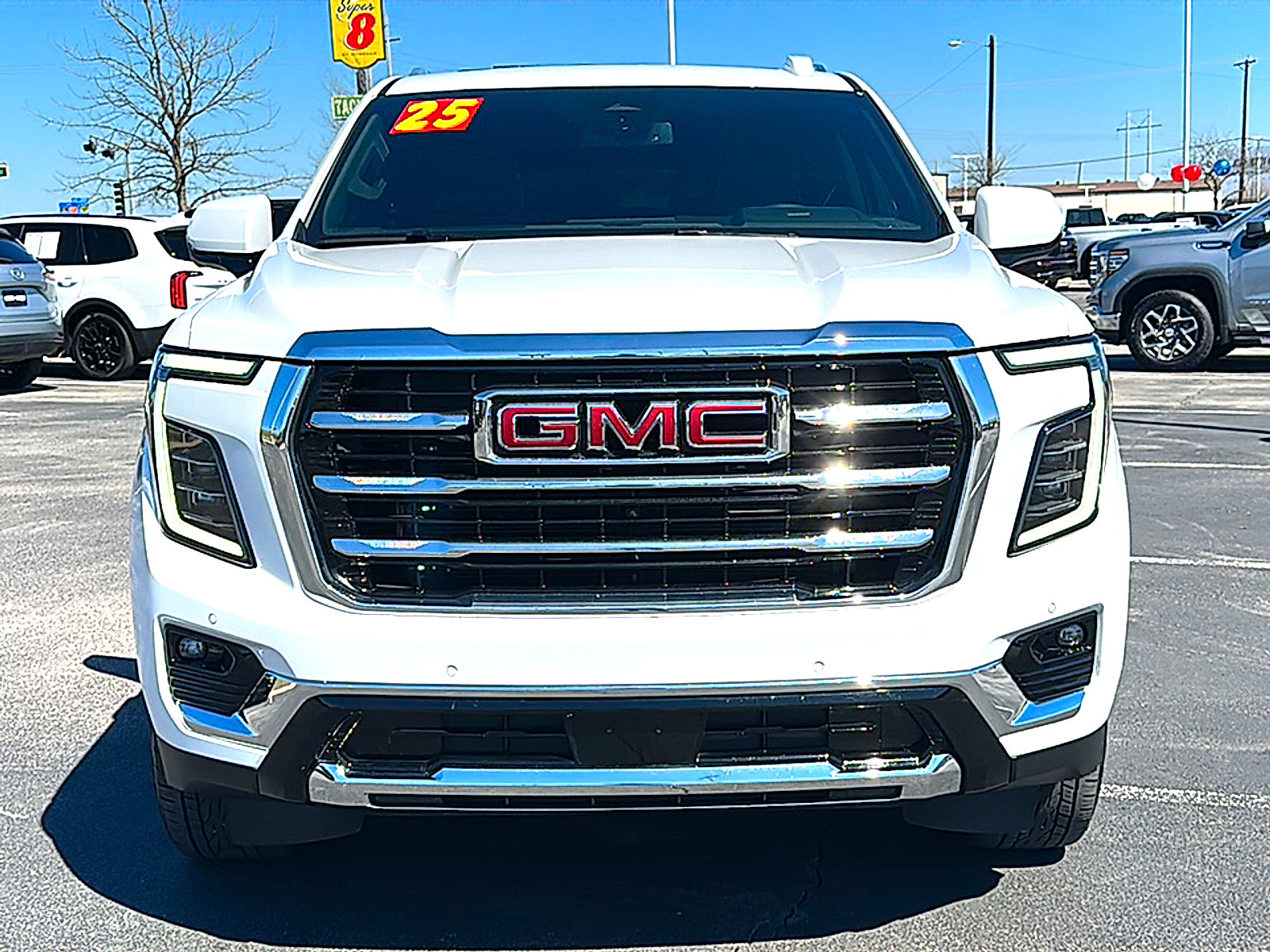 Used 2025 GMC Yukon XL Elevation image 11