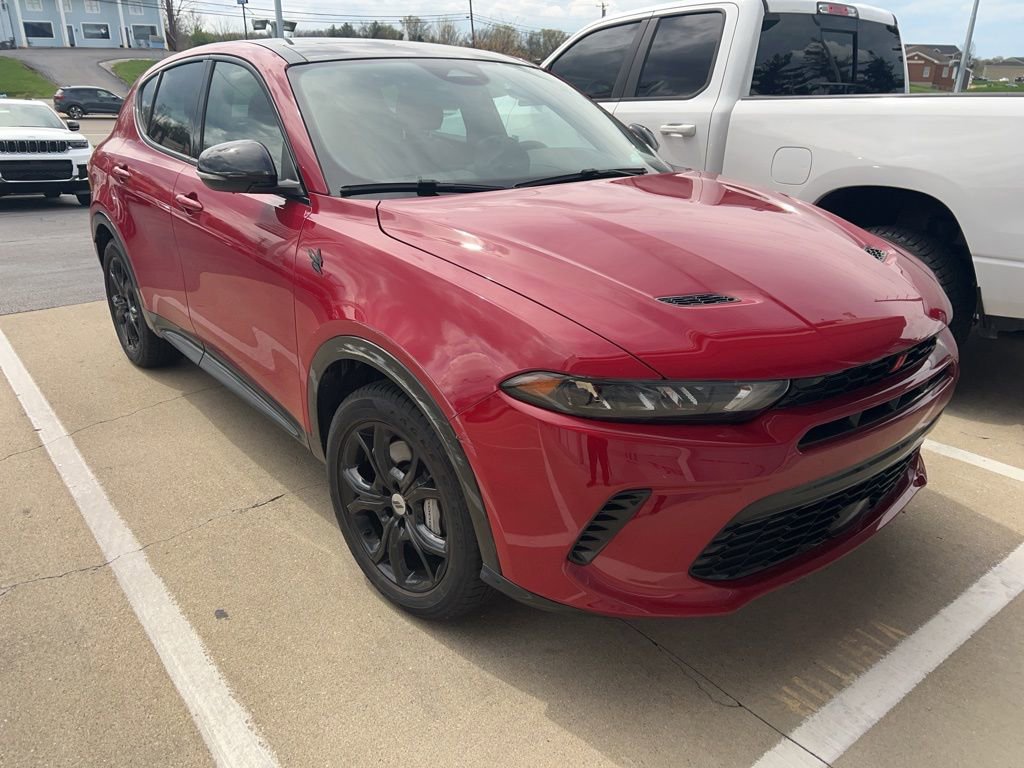 Used 2024 Dodge Hornet R/T Plus w/ R/T Blacktop Package image 2