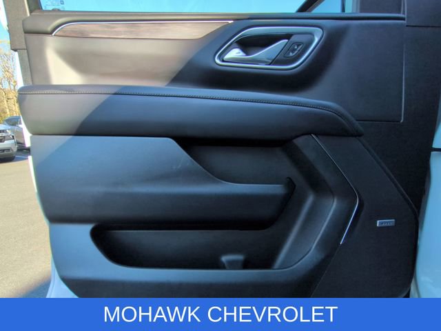 Used 2024 Chevrolet Suburban Z71 w/ Luxury Package AWD/4WD image 24