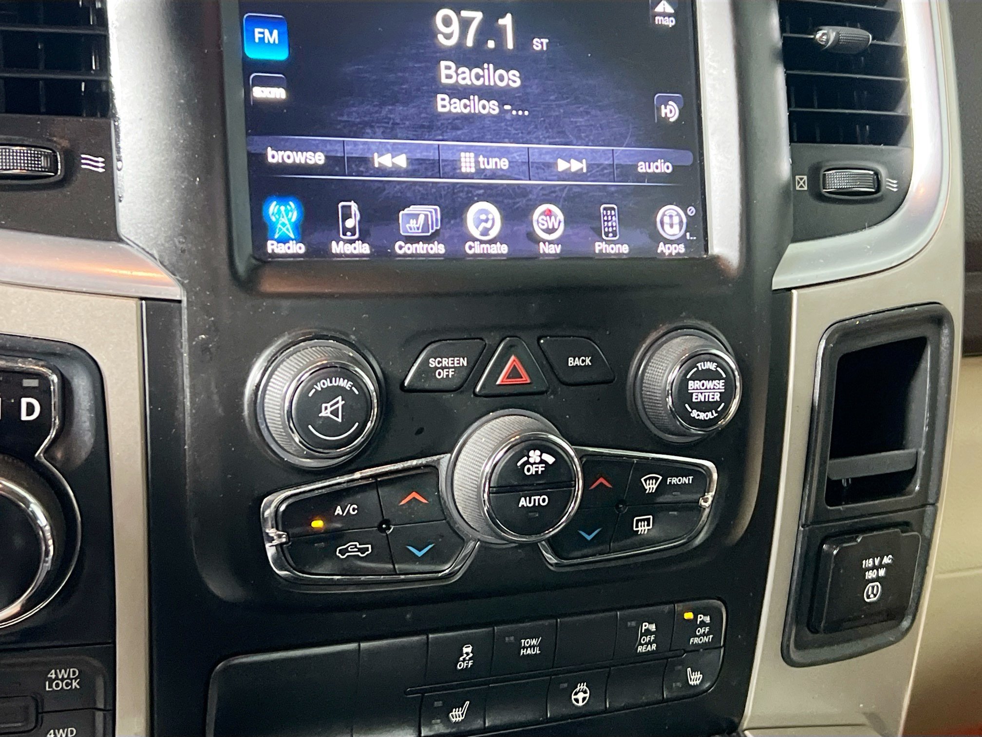 Used 2015 RAM 1500 Big Horn AWD/4WD image 25