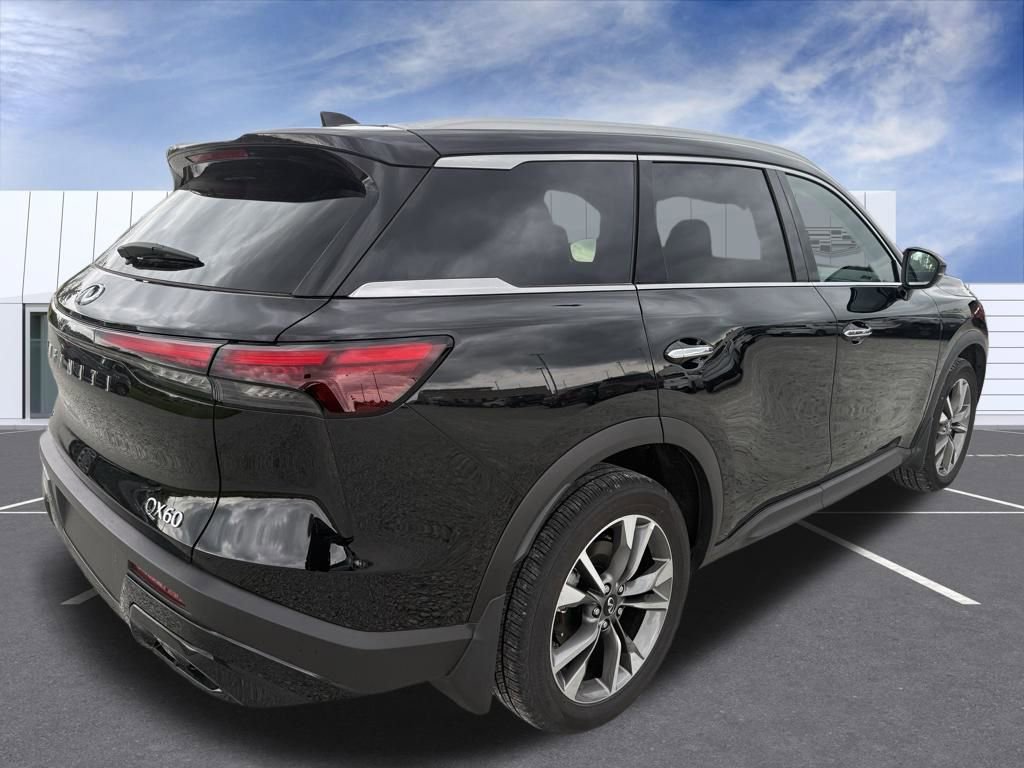 Used 2025 INFINITI QX60 Luxe image 3