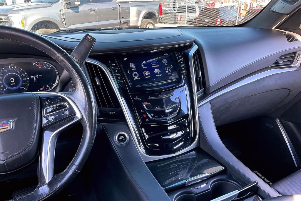 Used 2019 Cadillac Escalade Platinum image 5