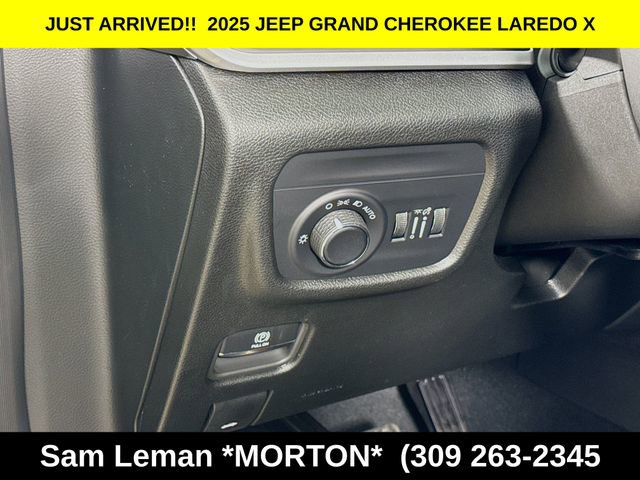New 2025 Jeep Grand Cherokee Laredo X w/ Luxury Tech Group I image 10