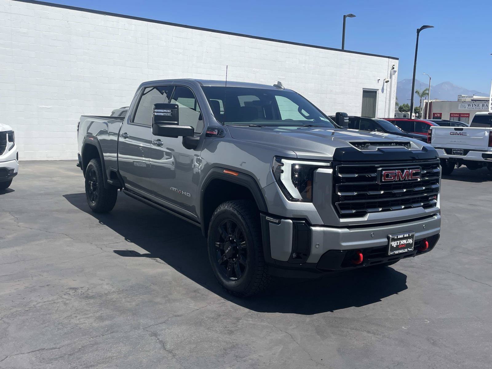 New 2026 GMC Sierra 2500 AT4 w/ AT4 Premium Plus Package AWD/4WD image 3