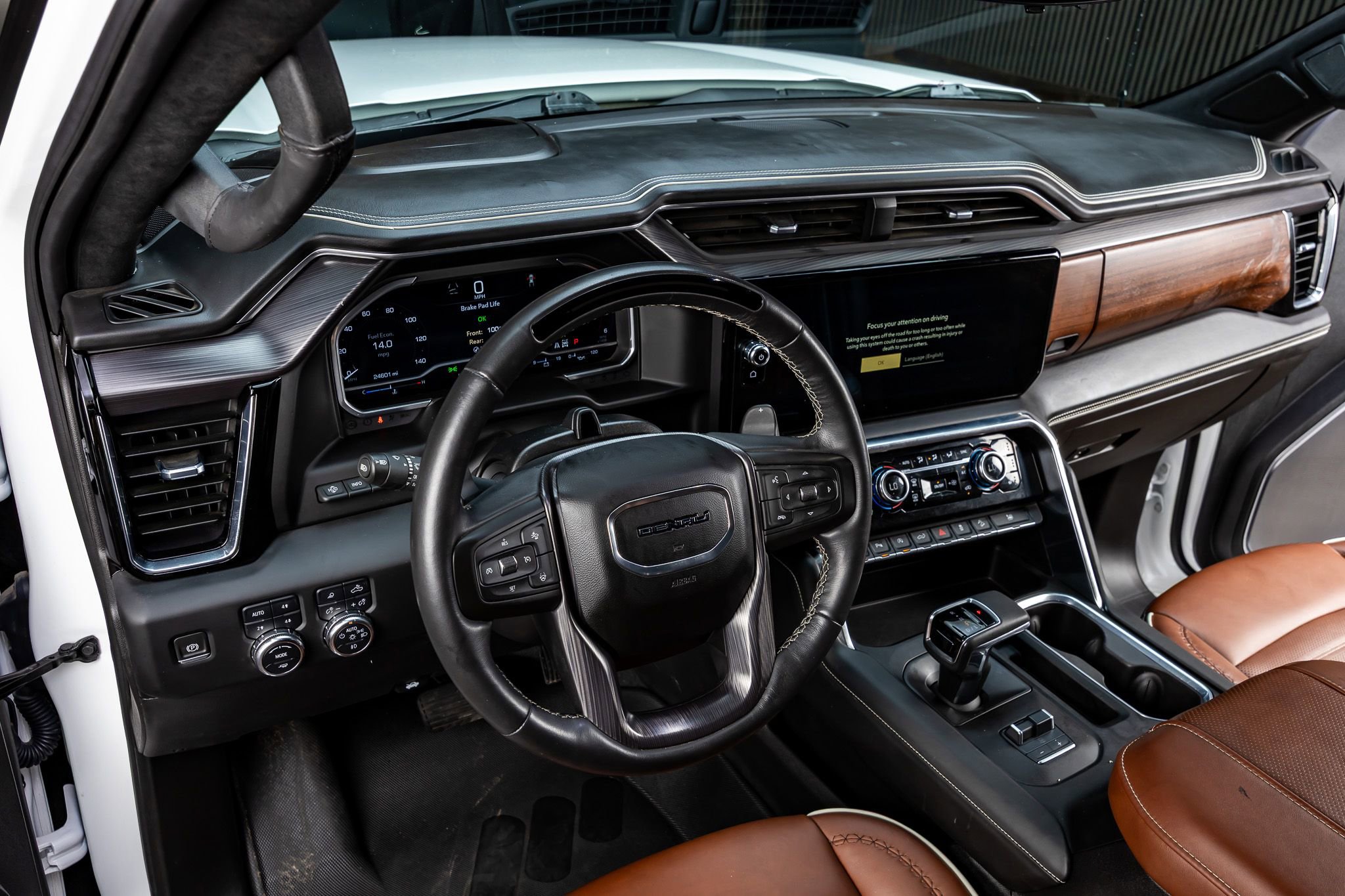 Used 2023 GMC Sierra 1500 Denali Ultimate image 16