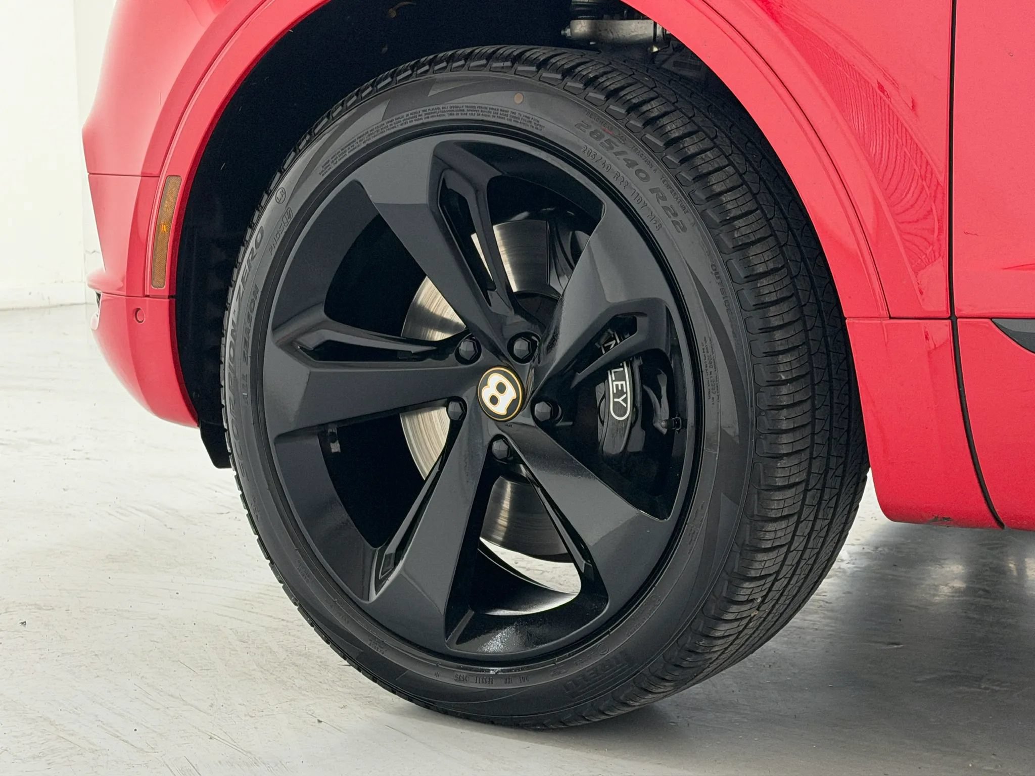 Used 2019 Bentley Bentayga AWD/4WD image 93
