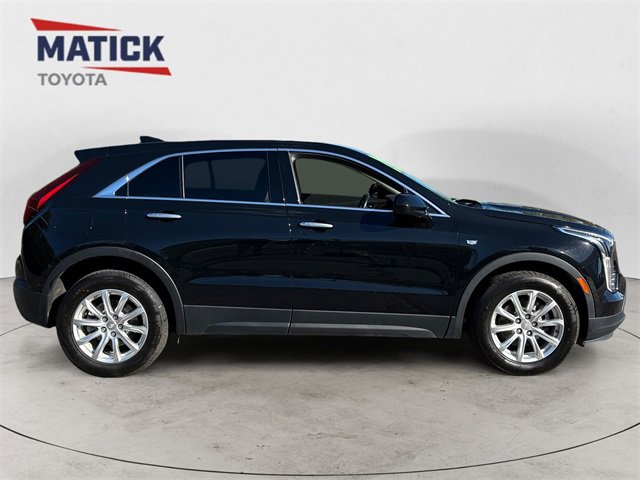 Used 2020 Cadillac XT4 Luxury w/ Cold Weather Package image 8