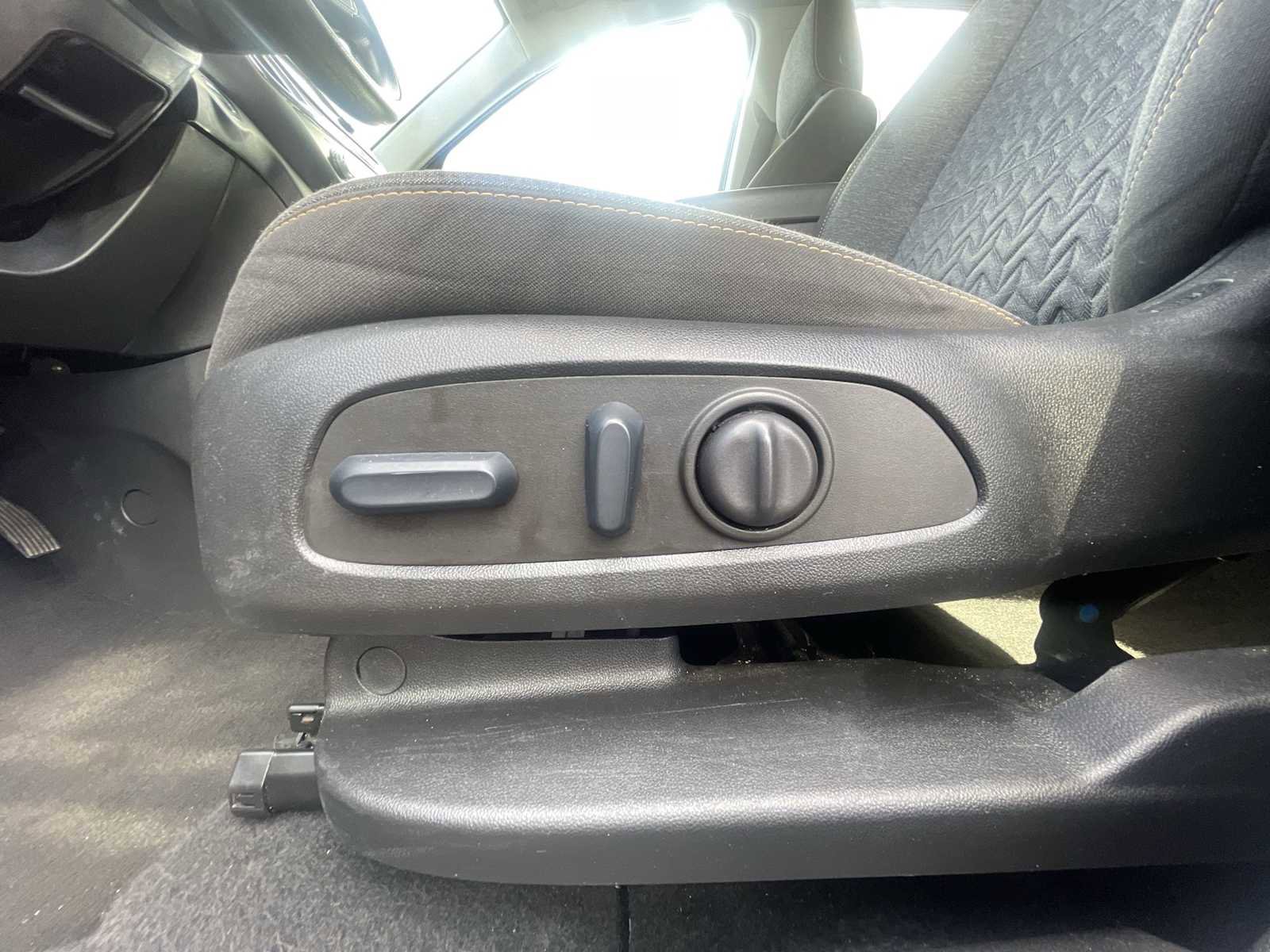 Used 2023 Chevrolet Equinox LT w/ LPO, Floor Liner Package image 14