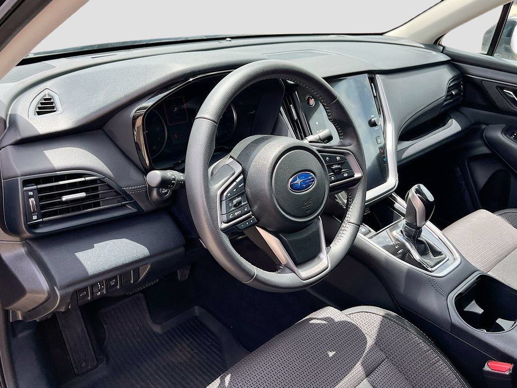 Used 2025 Subaru Outback Premium AWD/4WD image 9