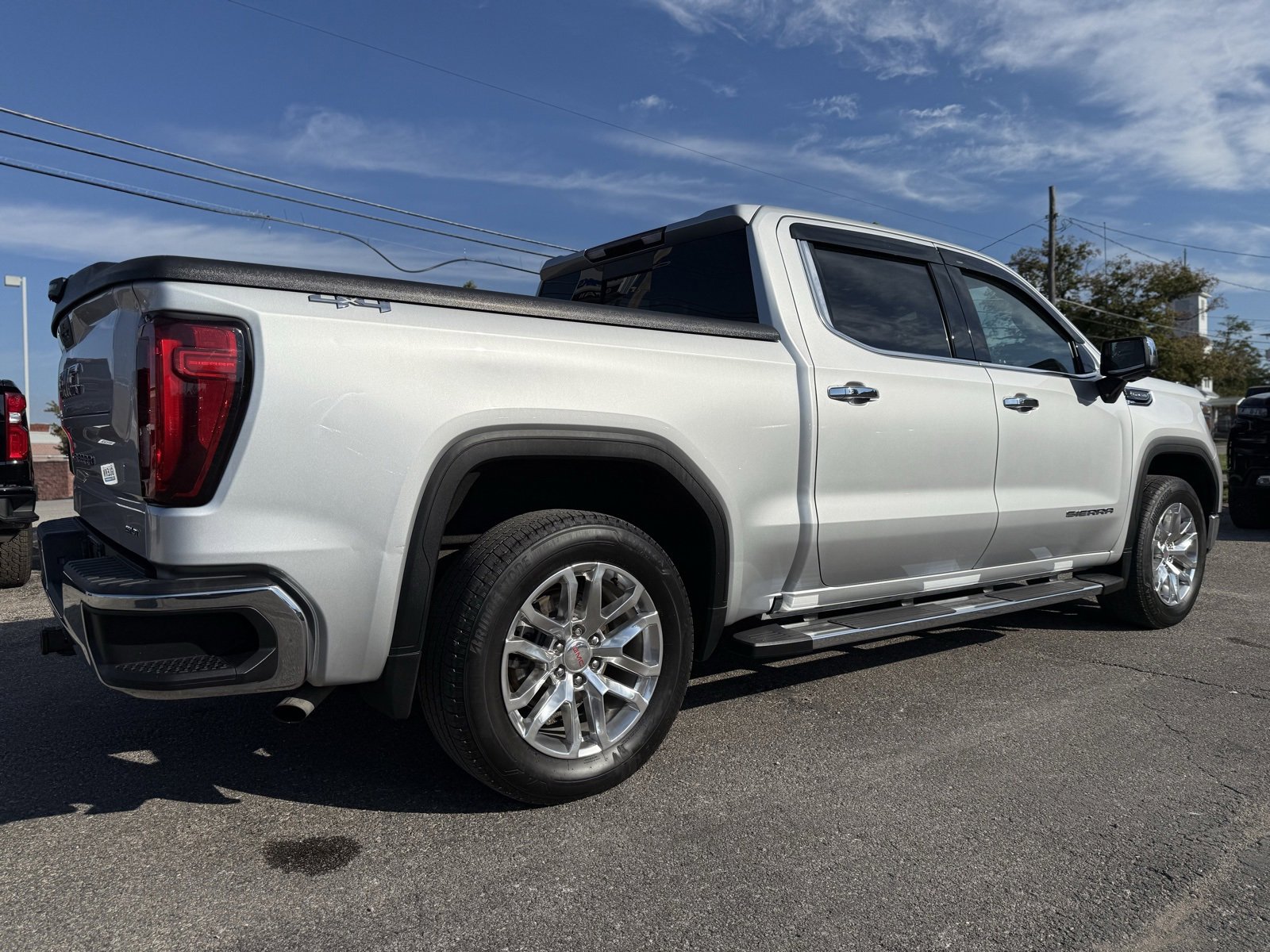 Used 2020 GMC Sierra 1500 SLT w/ SLT Premium Package image 5