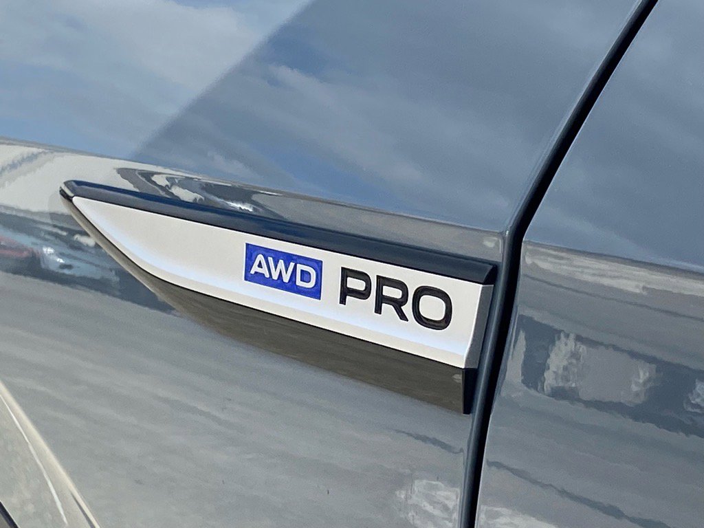 Certified 2023 Volkswagen ID.4 Pro image 6