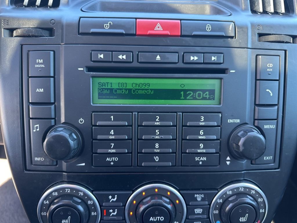 Used 2012 Land Rover LR2 HSE image 23