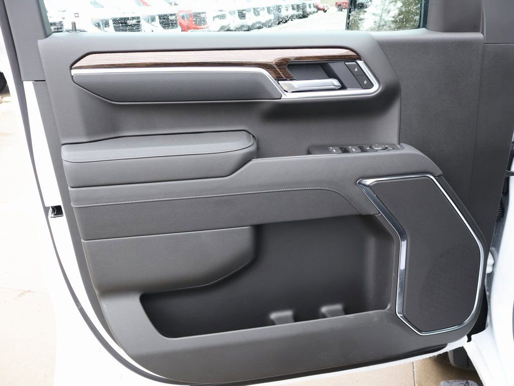 New 2026 GMC Sierra 1500 Elevation image 12