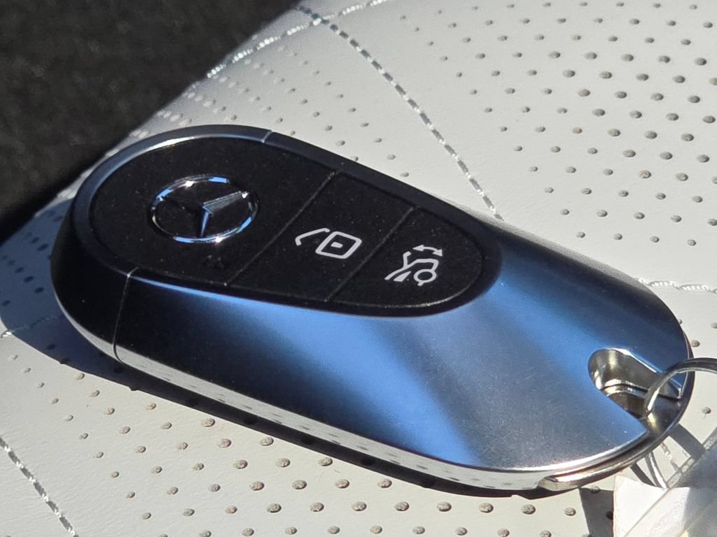 New 2026 Mercedes-Benz E 450 4MATIC Sedan image 38