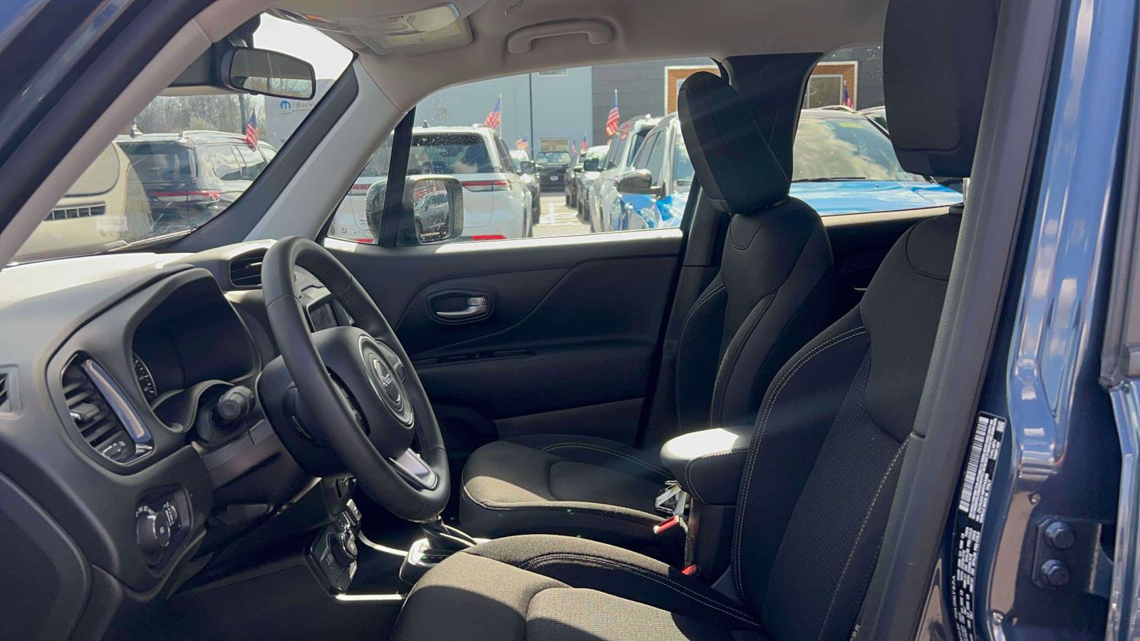 Used 2023 Jeep Renegade Altitude image 24