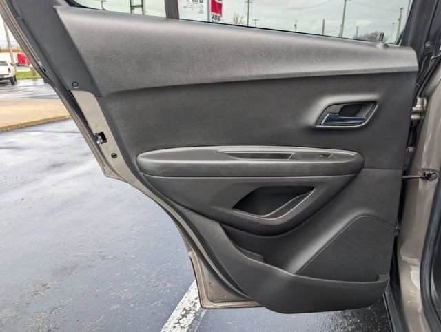 Used 2021 Chevrolet Trax LT w/ Driver Confidence Package image 14