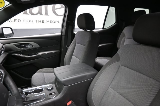 Used 2023 Chevrolet Traverse LT FWD image 17