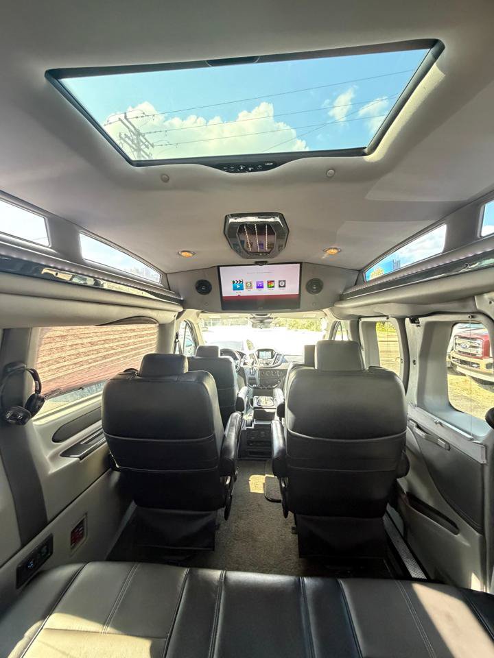Used 2019 Ford Transit 150 130 Low Roof w/ Exterior Upgrade Package RWD image 28