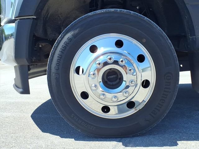 Used 2024 Ford F550 4x4 Regular Cab Super Duty image 9