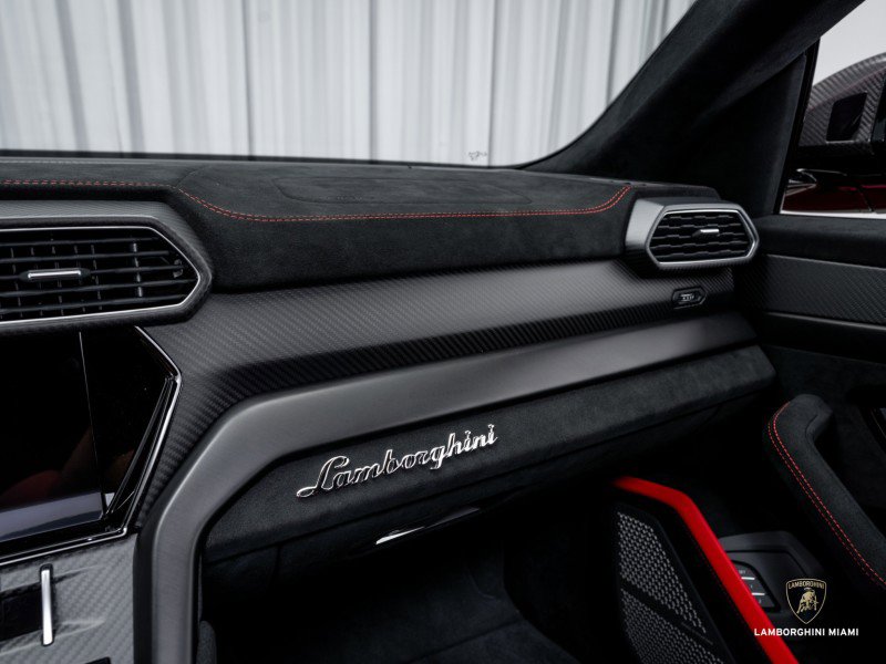 Used 2023 Lamborghini Urus Performante image 39