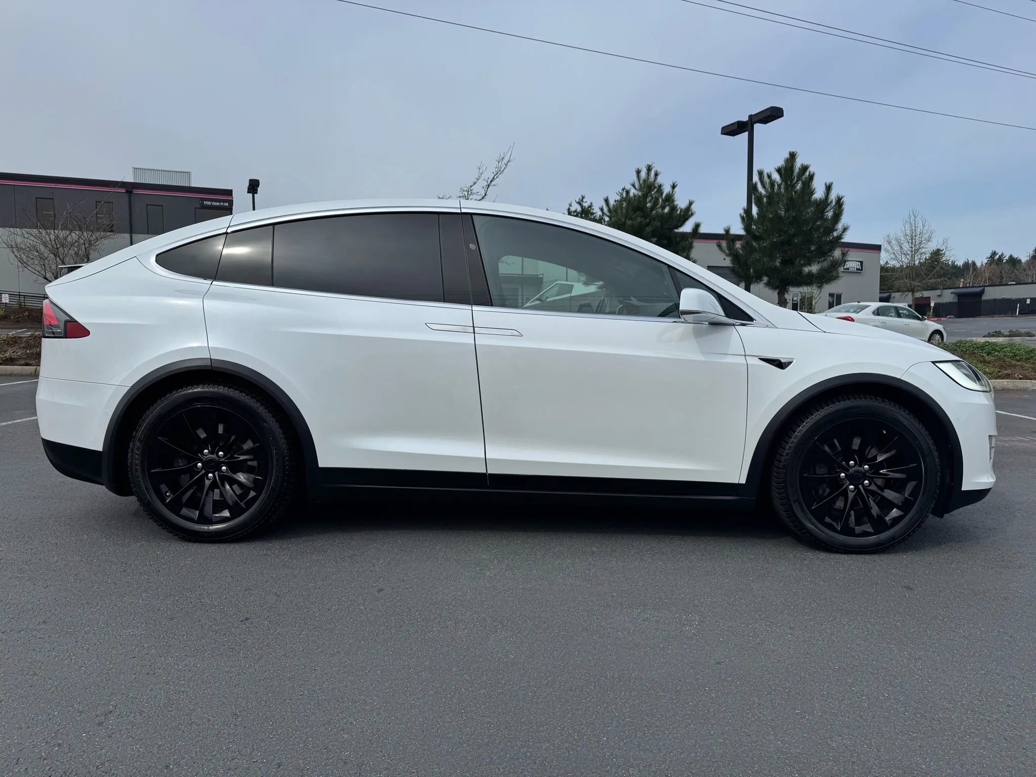Used 2017 Tesla Model X 75D image 12