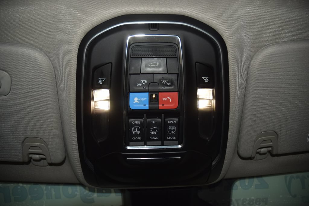 Used 2024 Jeep Wagoneer L Series III w/ Premium Group I AWD/4WD image 58