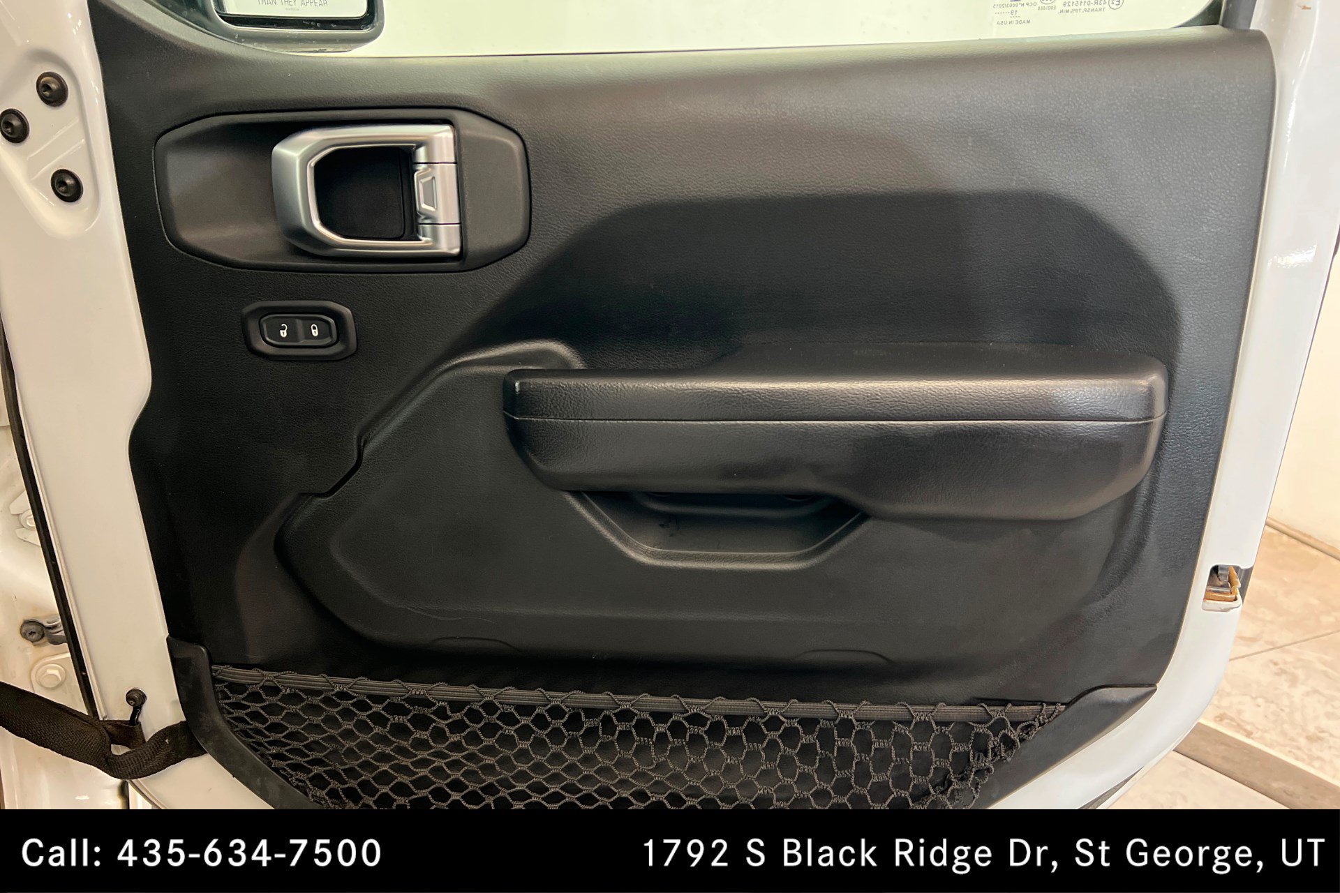 Used 2019 Jeep Wrangler Unlimited Rubicon w/ Cold Weather Group AWD/4WD image 23