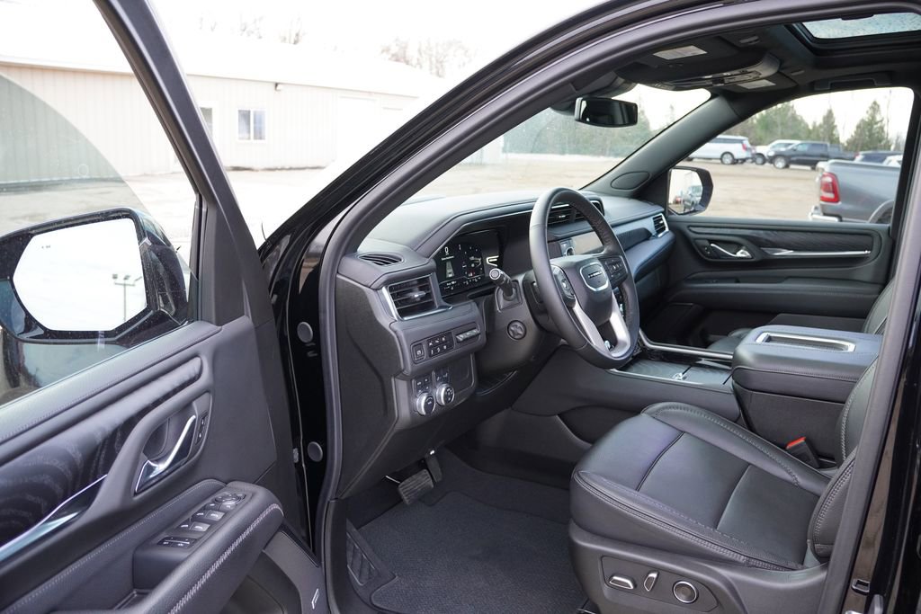 Certified 2023 GMC Yukon Denali image 15