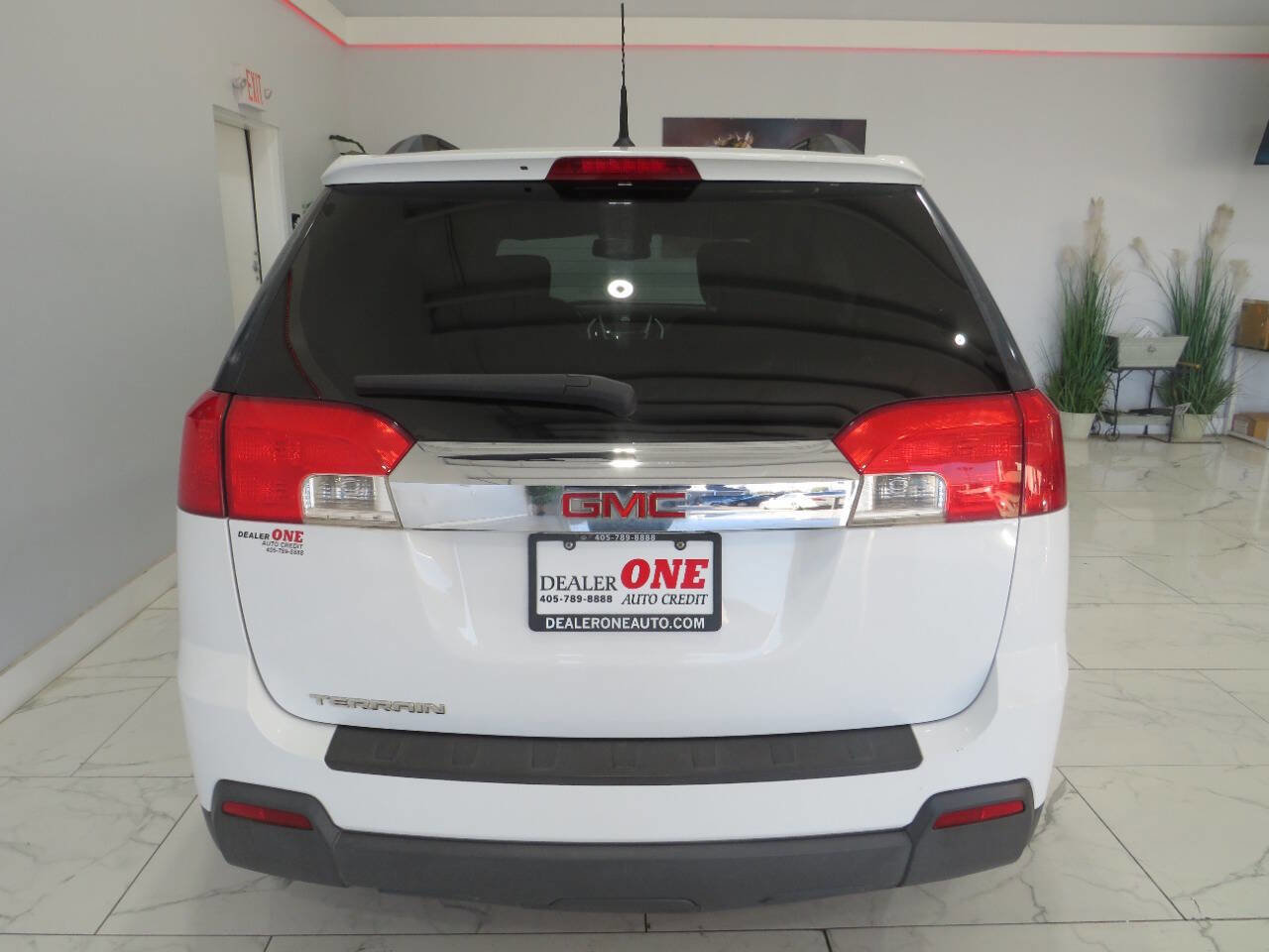 Used 2011 GMC Terrain SLT image 3