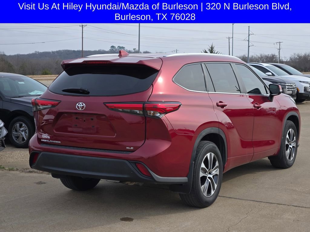 Used 2023 Toyota Highlander L image 4