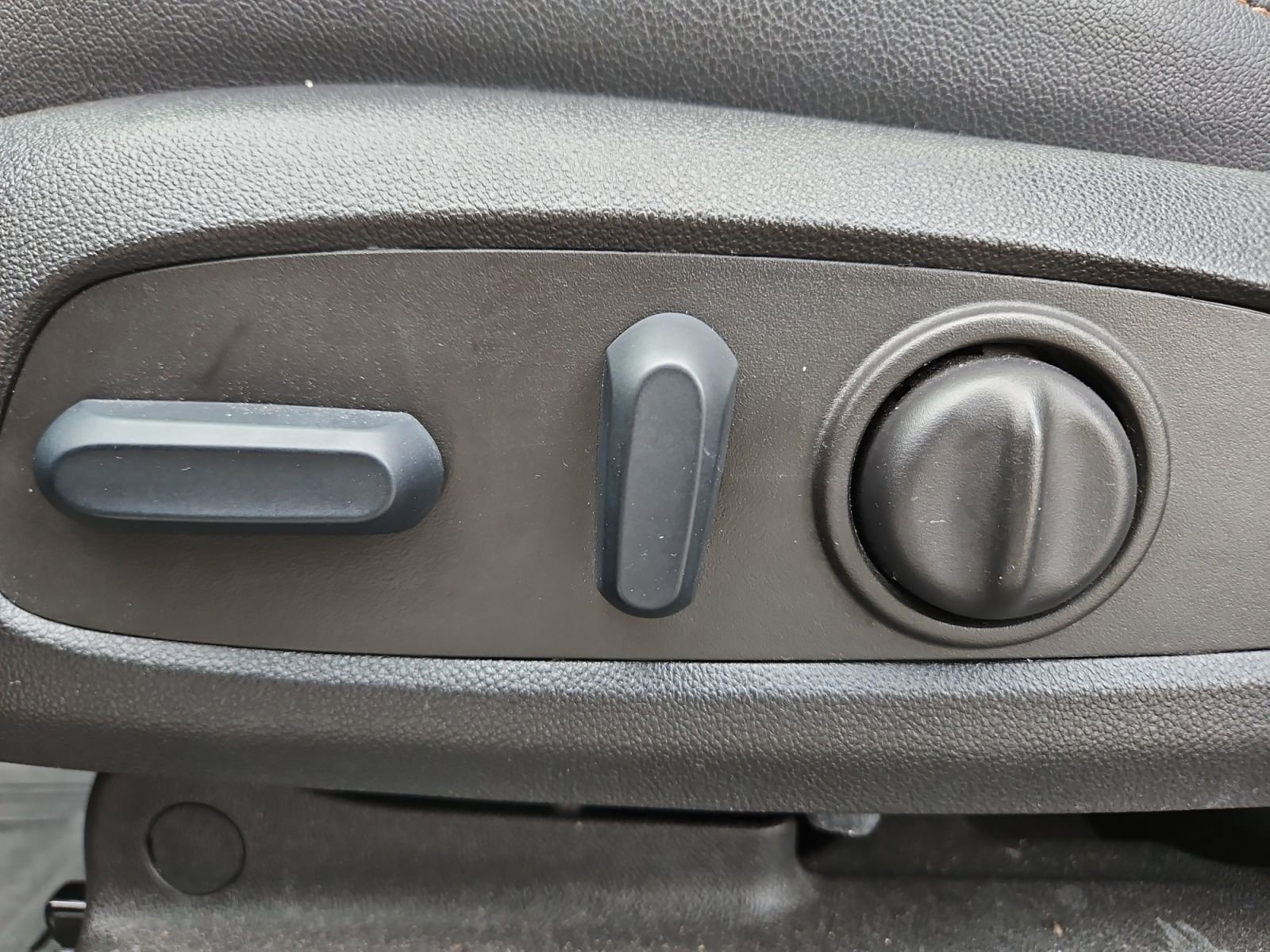 Used 2022 Chevrolet Blazer Premier w/ Enhanced Convenience Package image 20