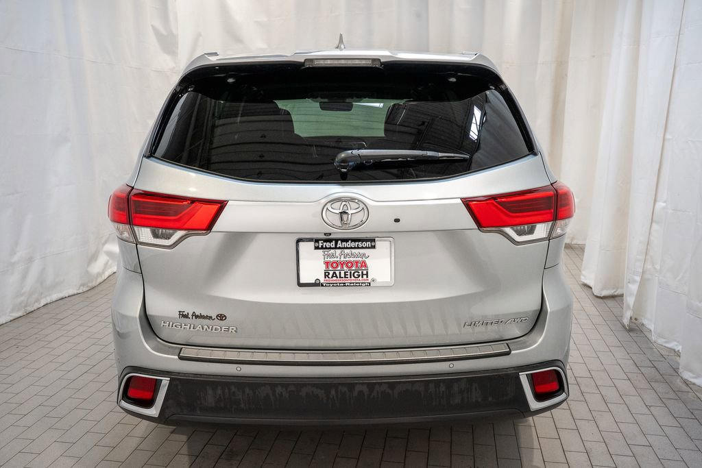 Used 2019 Toyota Highlander Limited image 4