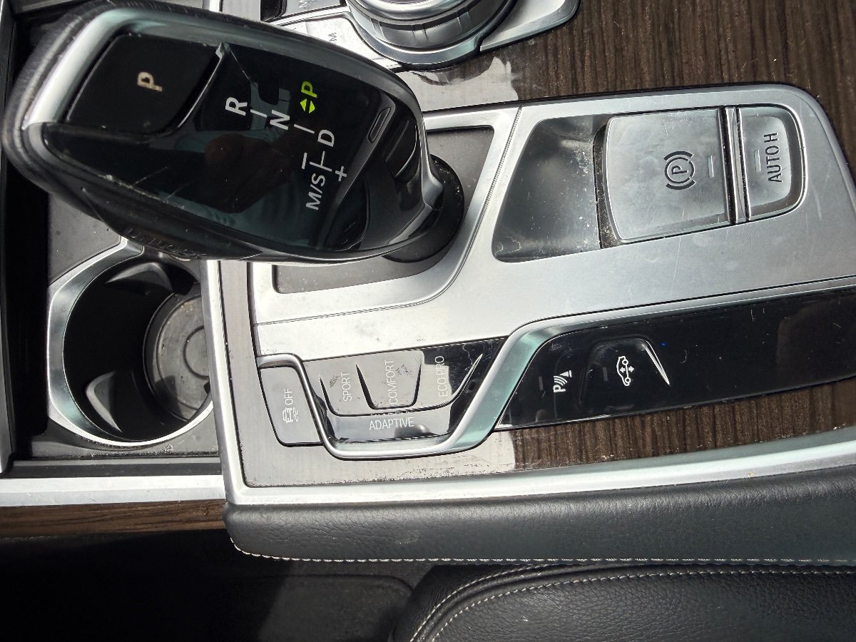Used 2017 BMW 740i RWD image 16