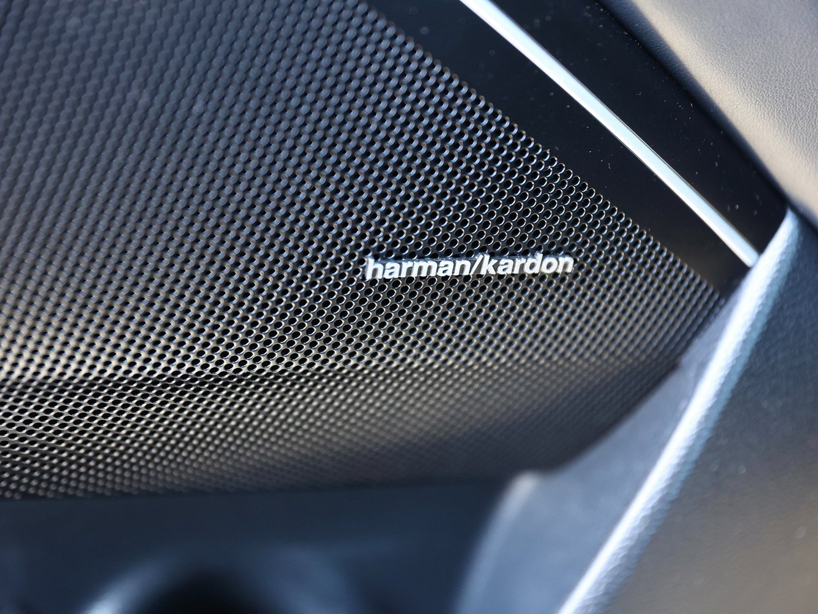 Used 2018 Kia Cadenza Limited w/ Paint Protection Package image 33