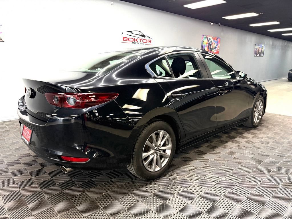 Used 2020 MAZDA MAZDA3 Sedan FWD image 15