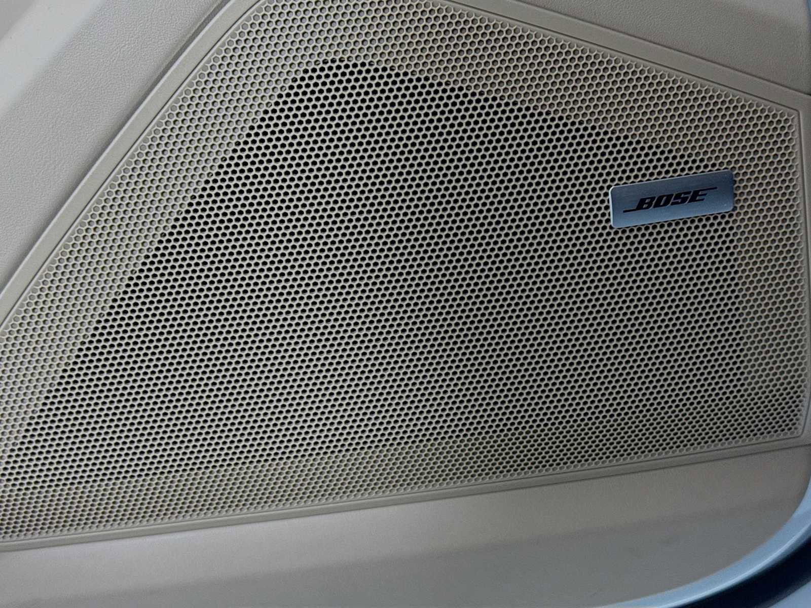 Certified 2025 Porsche Cayenne Coupe image 12