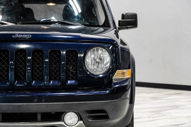 Used 2016 Jeep Patriot High Altitude AWD/4WD image 42