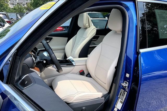 Used 2026 Mercedes-Benz GLC 300 4MATIC image 6