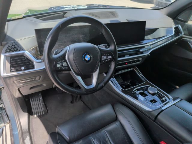 Used 2025 BMW X5 xDrive50e AWD/4WD image 12
