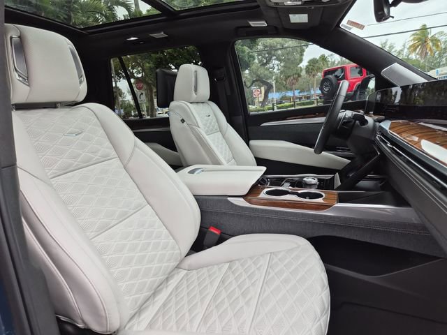 Certified 2026 Cadillac Escalade Platinum Luxury image 21