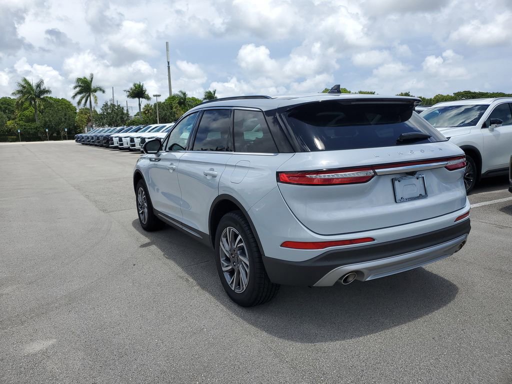 New 2026 Lincoln Corsair Premiere FWD image 3