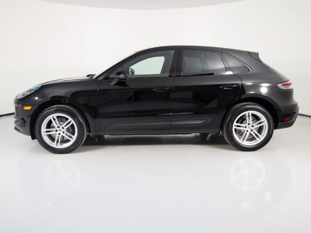 Certified 2026 Porsche Macan AWD/4WD image 2