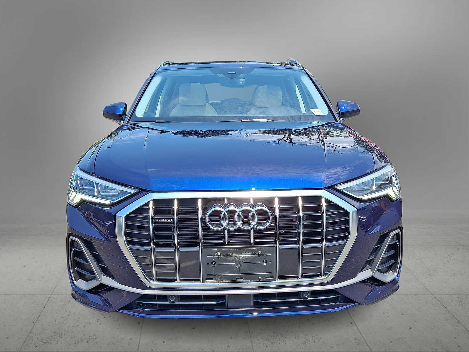 Used 2023 Audi Q3 2.0T Premium w/ Convenience Package AWD/4WD image 3