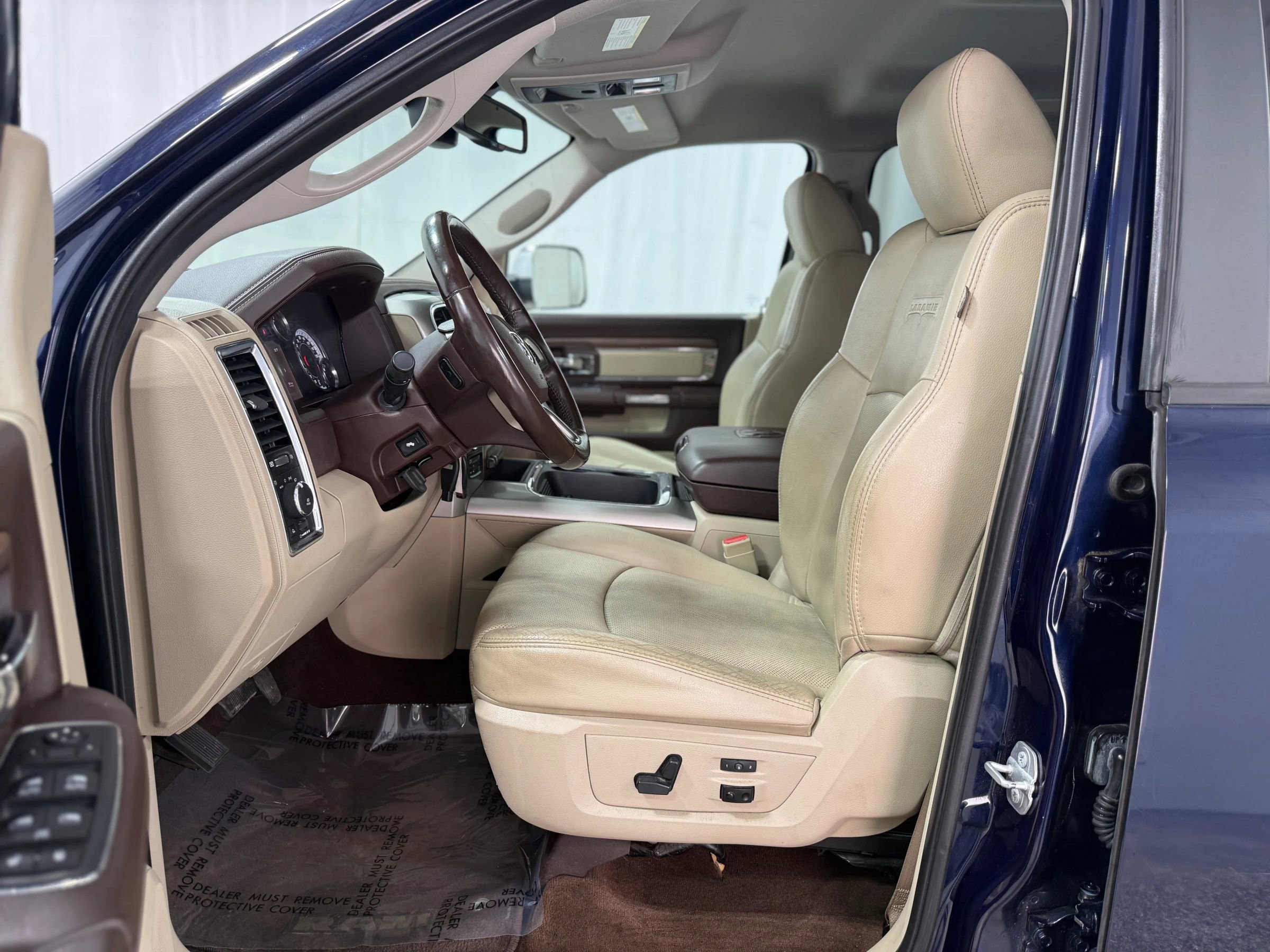 Used 2016 RAM 1500 Laramie image 11